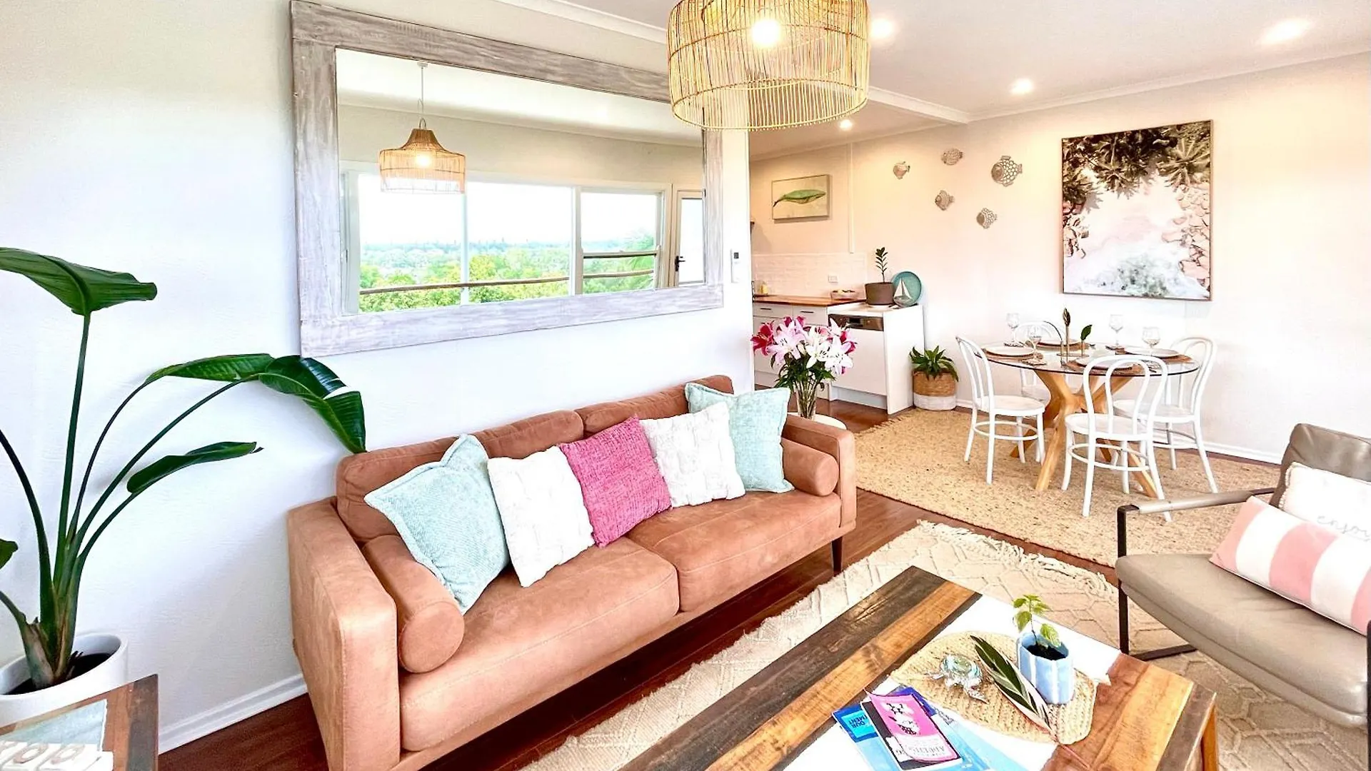 'Seaview' - Prime Location By Shaws Bay With Stunning Views, Pet Friendly Apartment East Ballina