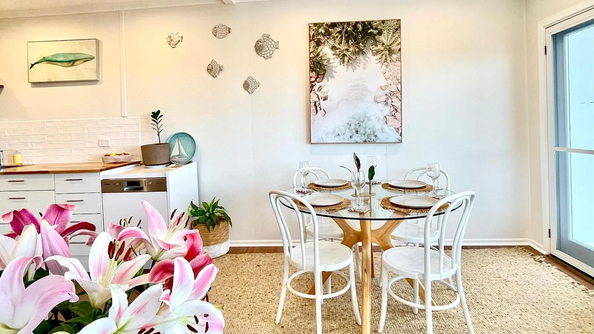 'Seaview' - Prime Location By Shaws Bay With Stunning Views, Pet Friendly Apartment East Ballina